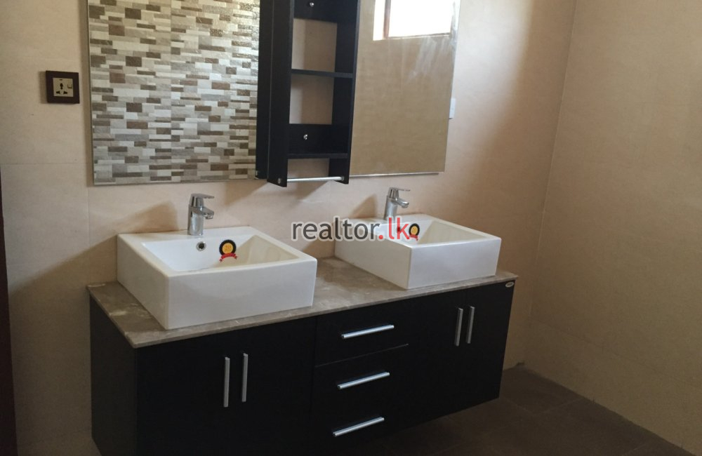 House For Rent At Koswatte Nawala