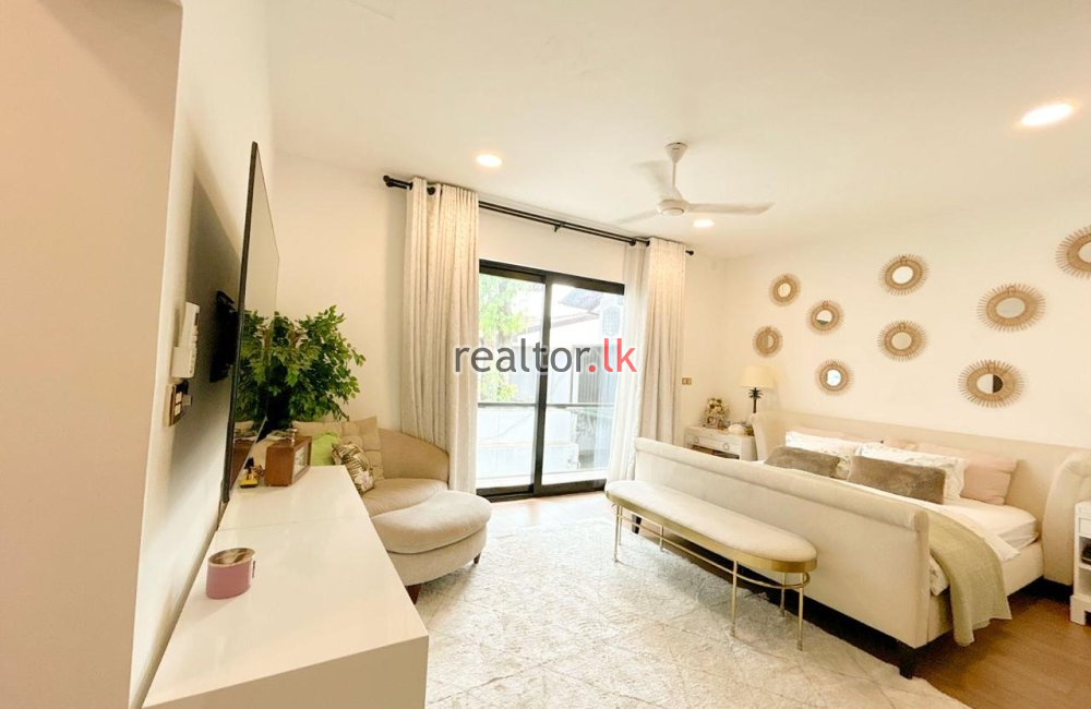 Luxury House For Rent At Wijerama Mw Colombo 07
