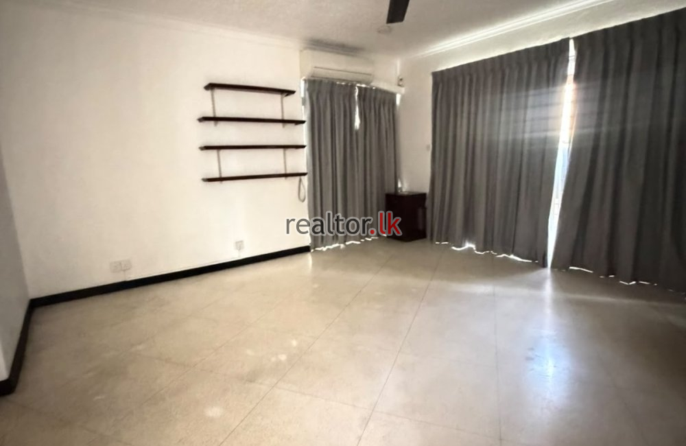 05 Bedroom Spacious House for Rent in Colombo 7