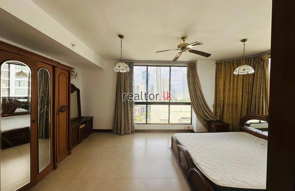 Three Bed For Sale In Crescat Residencies Colombo