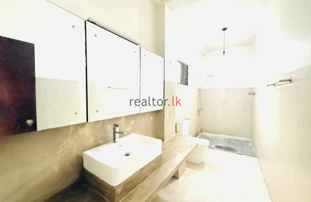 Three Bed House For Rent In Nugegoda