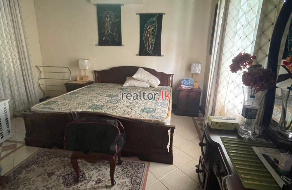 House For Sale At De Fonseka Pl Colombo 05