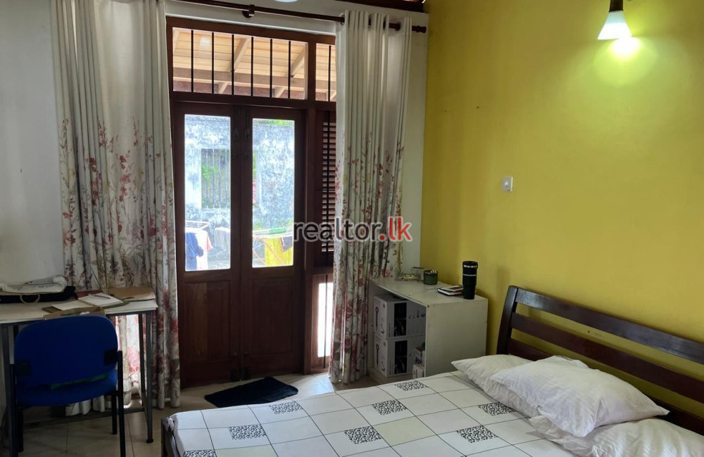 Modern House For Sale In Welipara Thalawatugoda