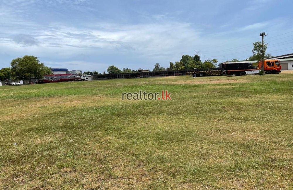 Land For Sale At Ratmalana