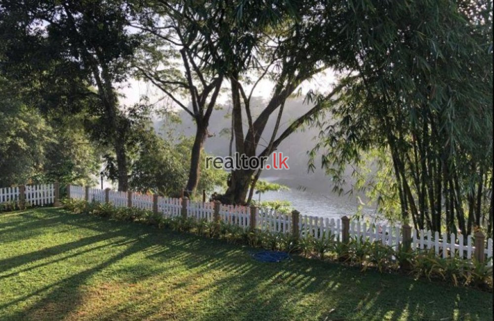 Waterfront Villa For Sale At Hatton Rd Gomaduwa