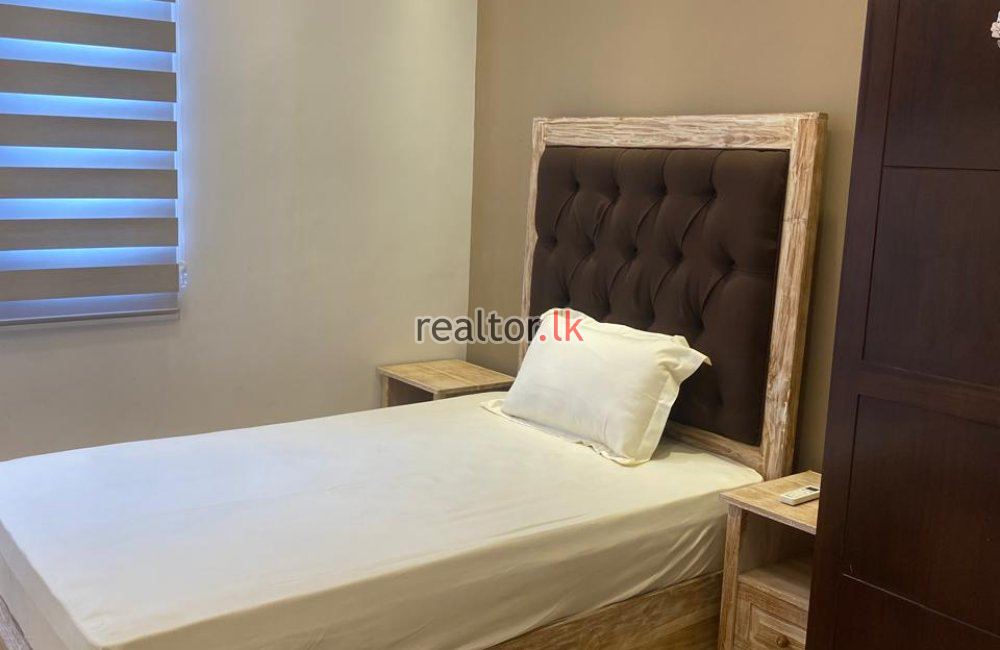 Luxurious Three Bed Apartment For Rent In On320