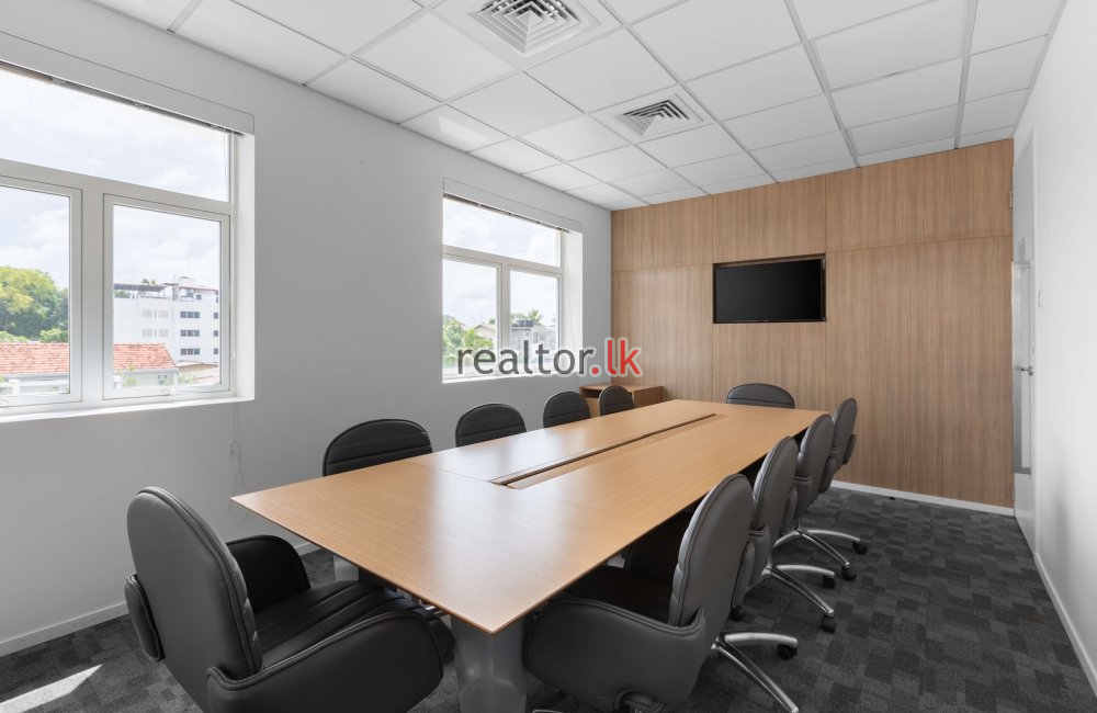 Office Space in Regus Paramount Tower