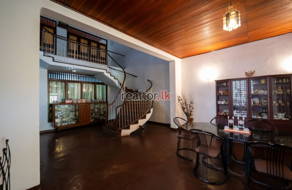 Two-Story House With Annex In Alwis Pl Colombo 13