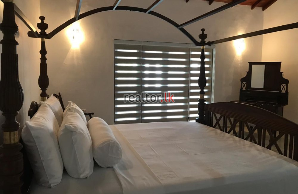 Villa For Sale In Moragasmulla Rd Rajagiriya