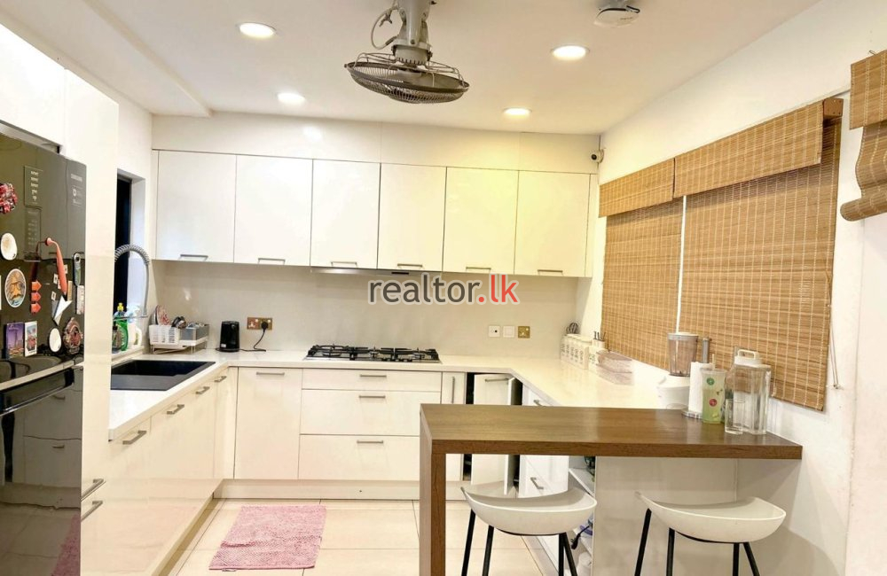 Luxury House For Rent At Wijerama Mw Colombo 07