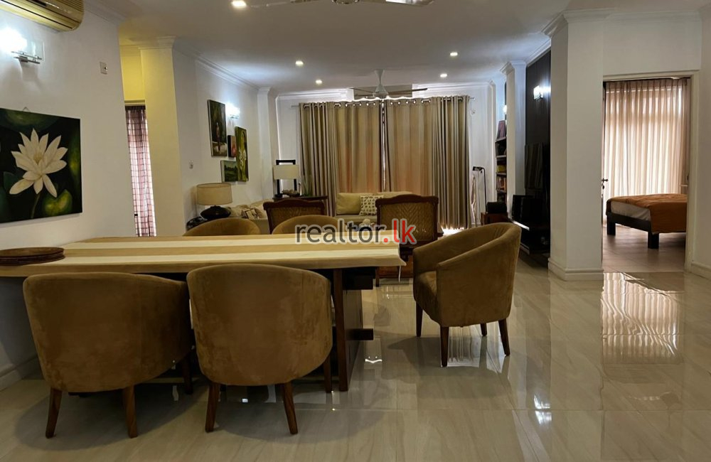 Three Bed For Rent In Victoria Park Mansions