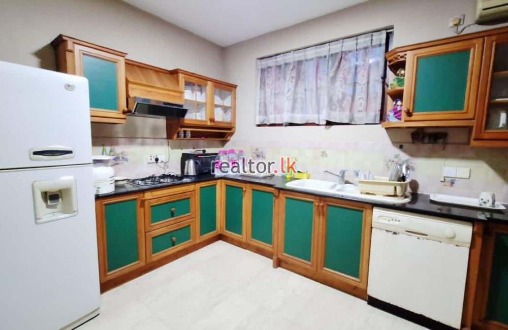 House For Sale In Barnes Place Colombo 07