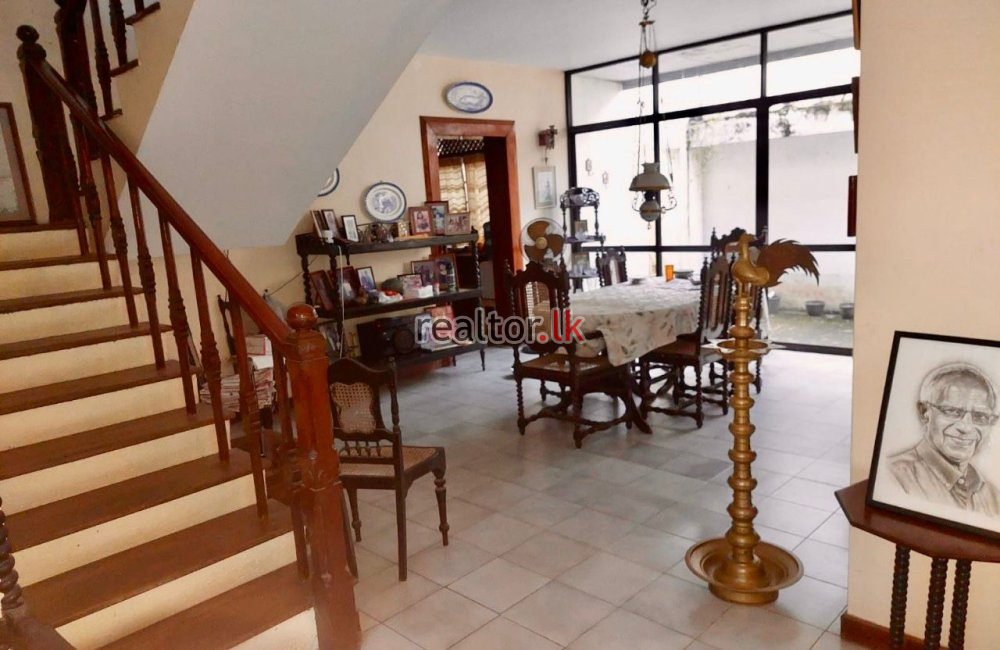 House For Sale At Nandimithra Place Colombo 06