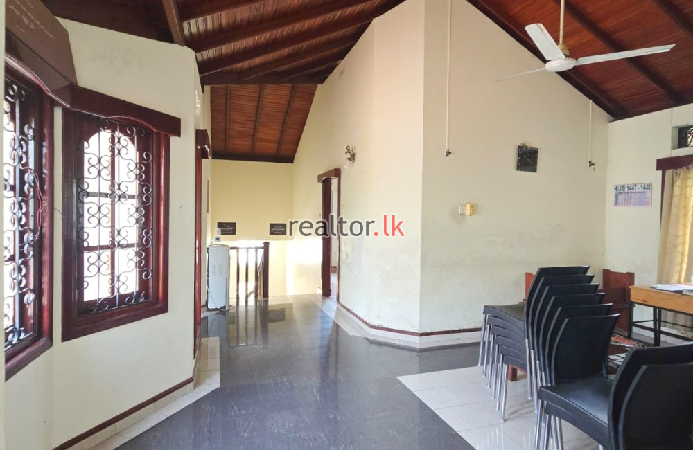 House For Sale In 32nd Lane Colombo 06