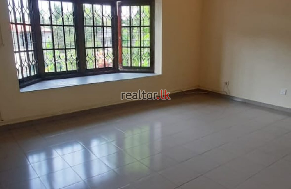 House For Rent At Akurugoda Rd Battaramulla