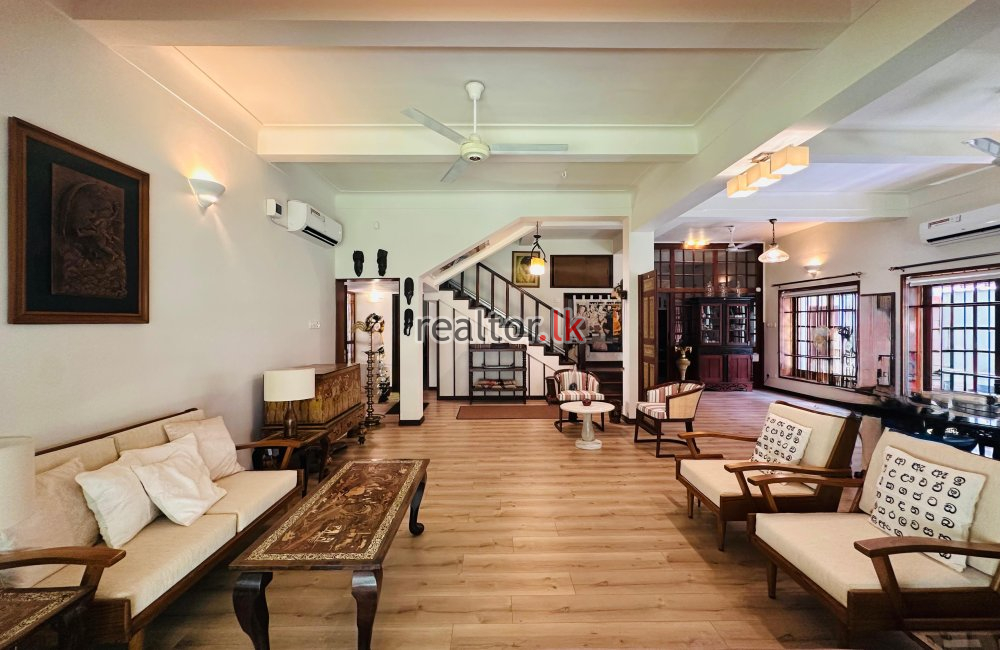 Characterful House For Rent In Colombo 05