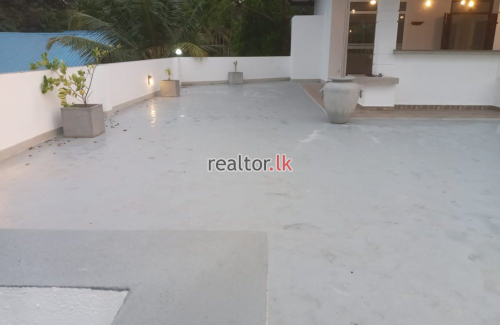 Off Udumulla Road House For Sale