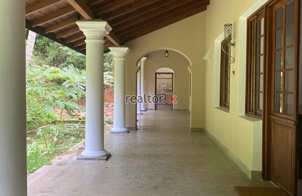 Land For Sale At Pilimathalawa