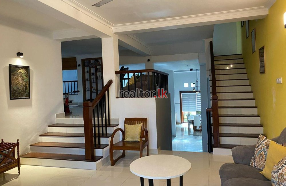 Luxury House For Rent At Flower Rd Colombo 03