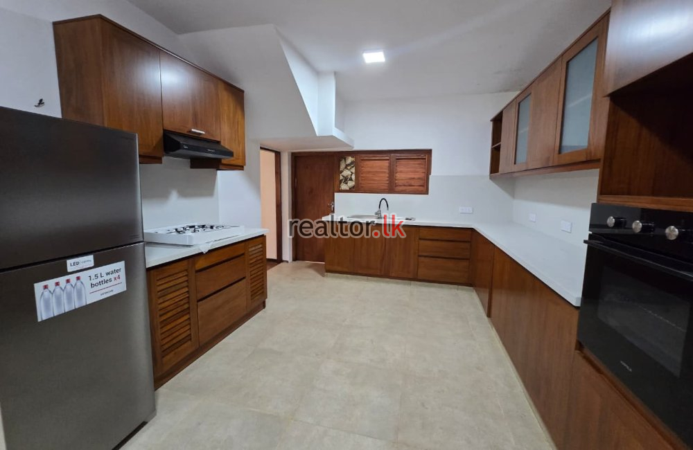 House For Rent At Torrington Avenue Colombo 07