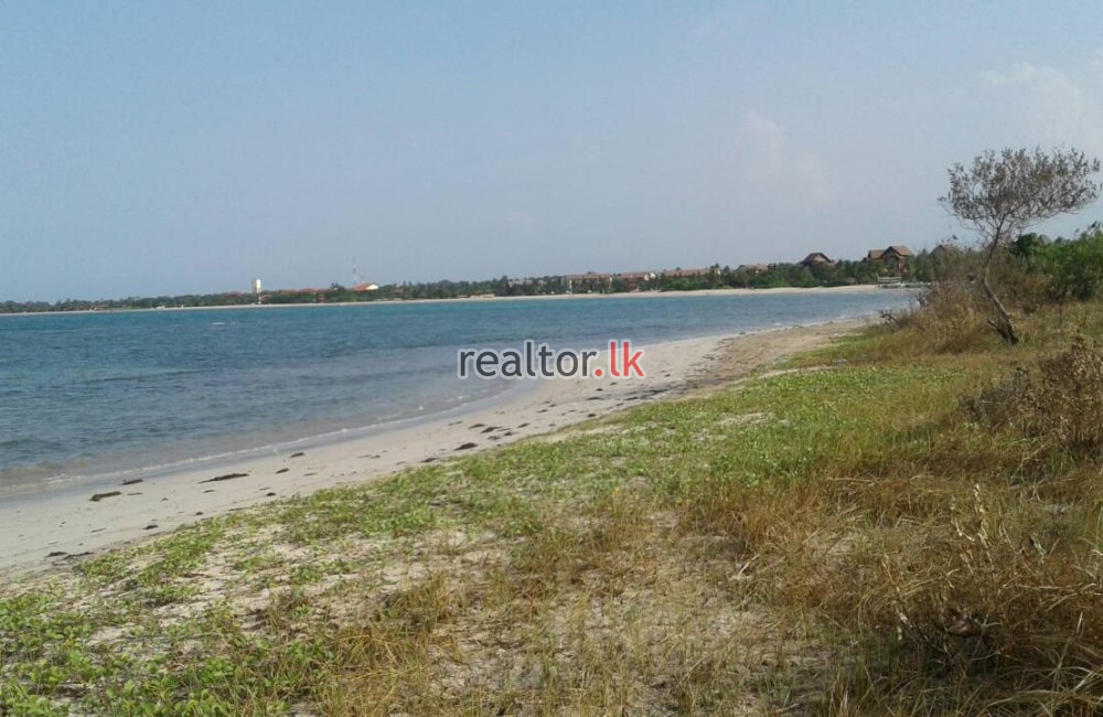 Beach Front Land At Passikudah