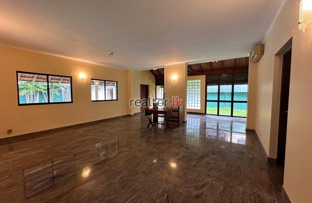 Two Storied House For Sale In Colombo 03