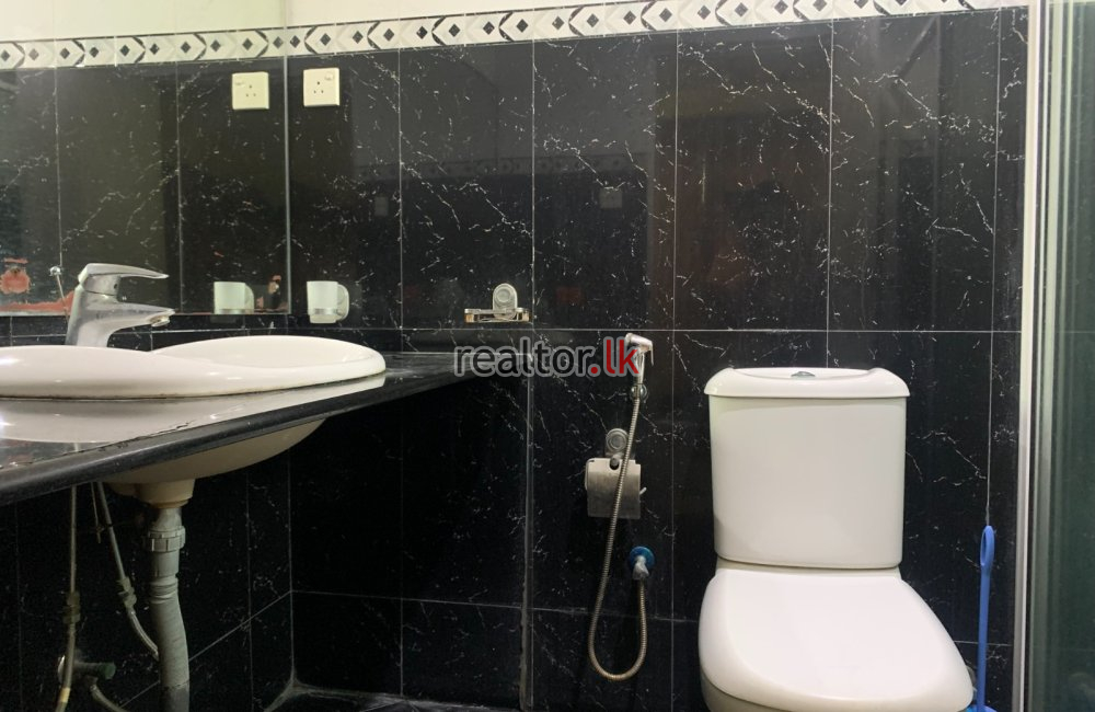 Three Bed For Sale At Lauries Rd Colombo 04