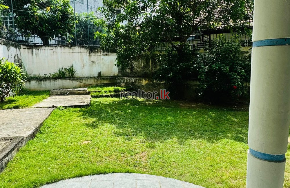 House For Sale At Bullers Lane Colombo 07