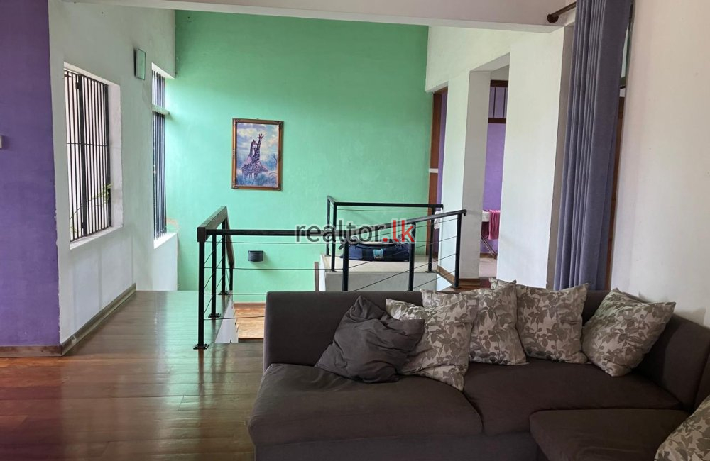 Modern House For Sale In Welipara Thalawatugoda