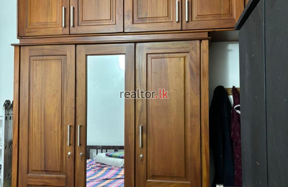 Three Bed For Sale At 37th Lane Colombo 06
