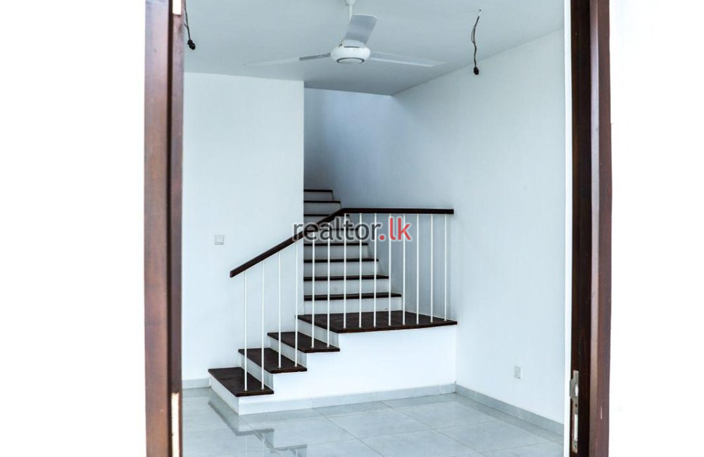 Santorini Dreams House For Sale In Negombo