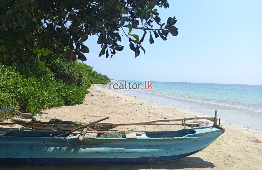 Beachfront Land For Rent In Pasikudah