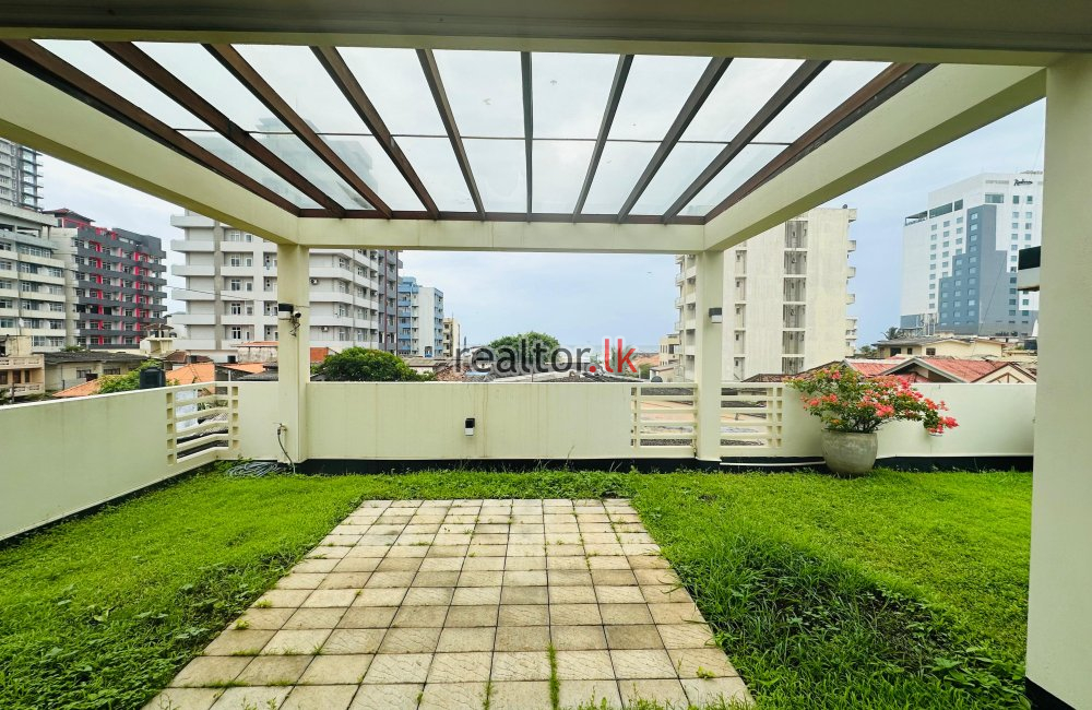 Spacious House For Rent At Colombo 04