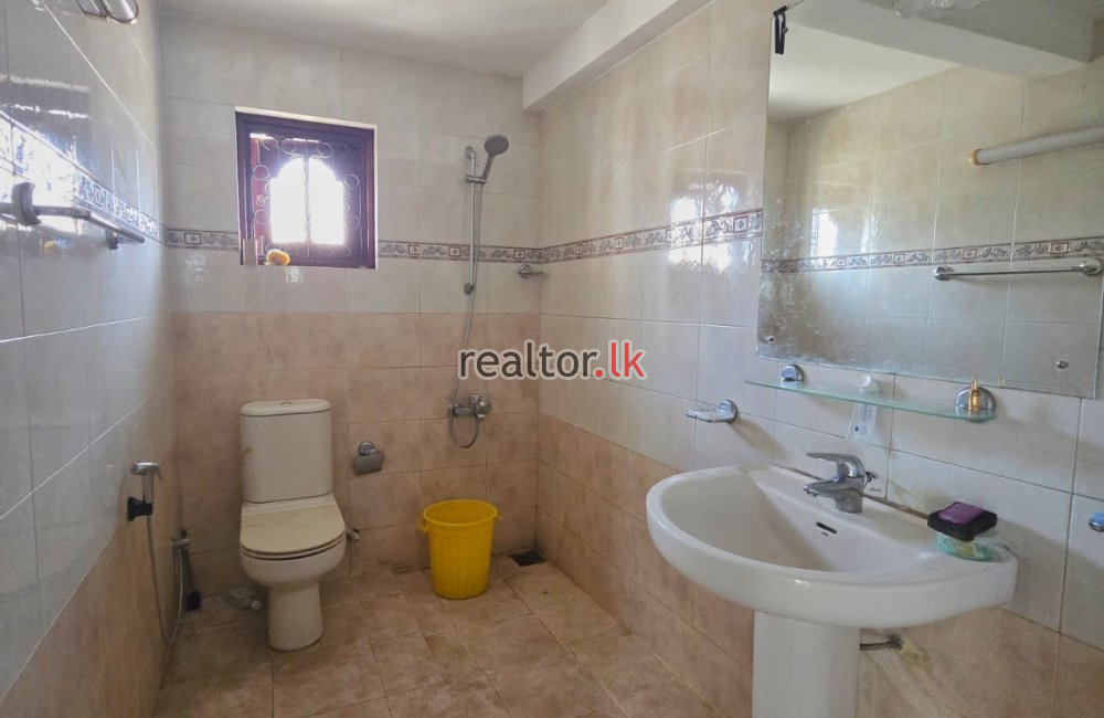House For Sale In 32nd Lane Colombo 06