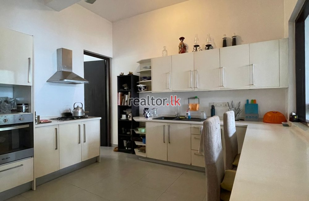 House For Rent At Polhengoda Rd Colombo 05