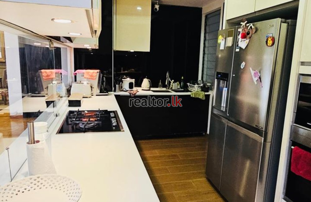 Three Bed Duplex At 7th Sense Apartments