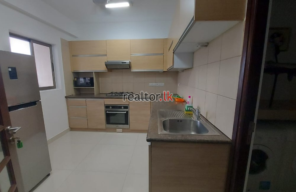 Three Bed In Iconic 110 Parliament Rd Apartments