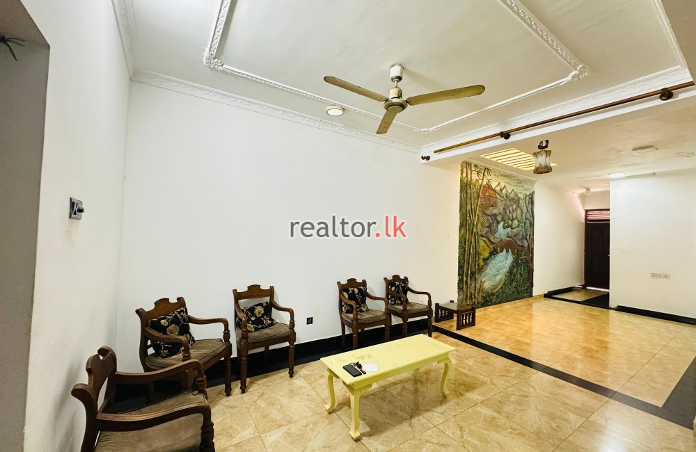 Two Storied House For Sale In Colombo 04