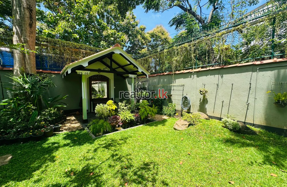 Characterful House For Rent In Colombo 05