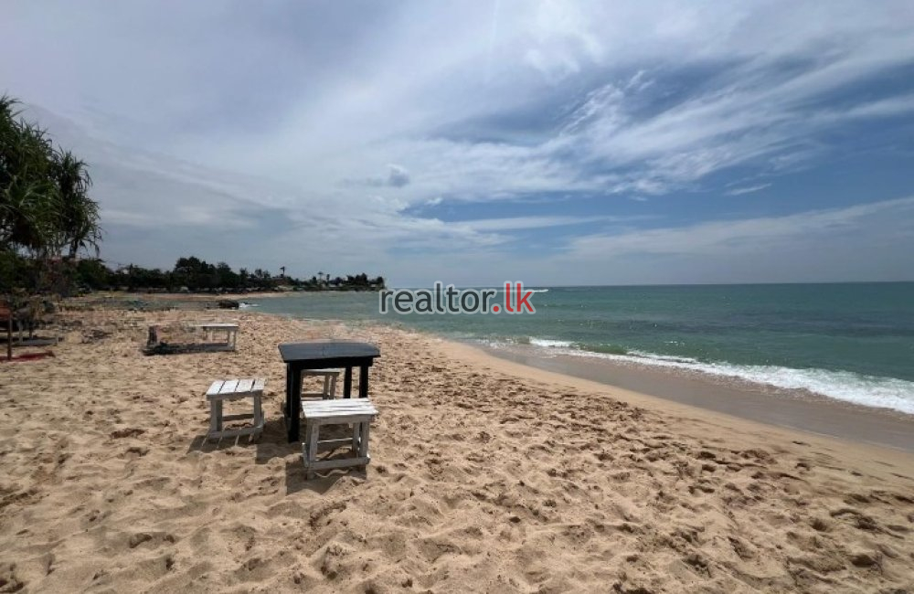 Beachfront Land For Sale In Pinwatta Midigama