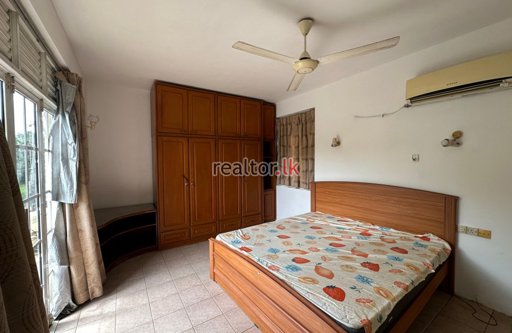 House For Rent In Lake Drive Colombo 08