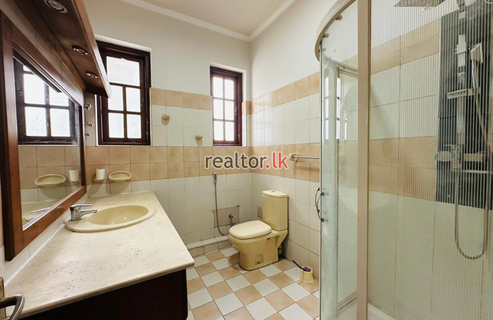 11,000 Sq Ft Grand House For Rent In Colombo 03