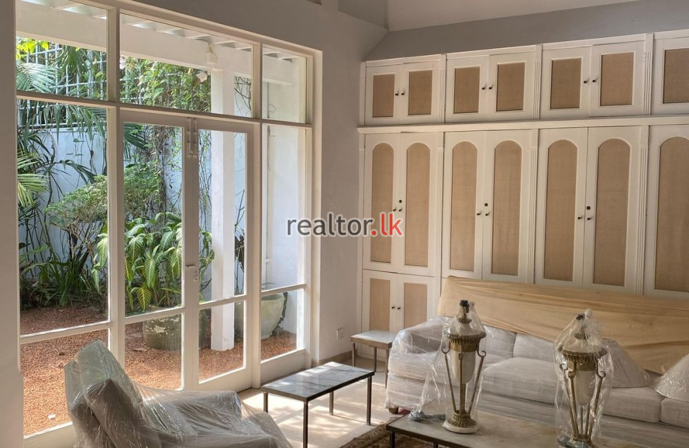 House For Rent At Bauddhaloka Mw Colombo 07