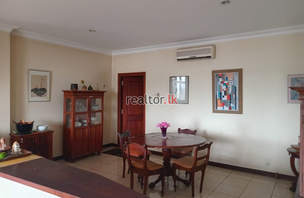 Four Bed For Sale In Hyde Park Residencies