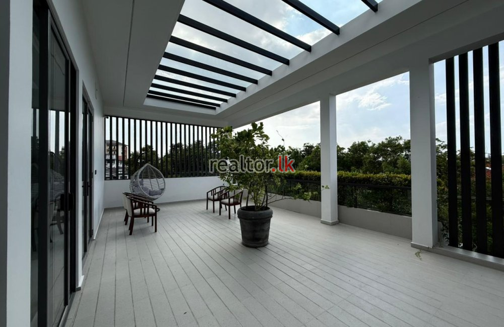 Lakefront Villa For Sale In Attidiya Dehiwala