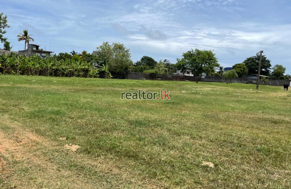 Land For Sale At Ratmalana