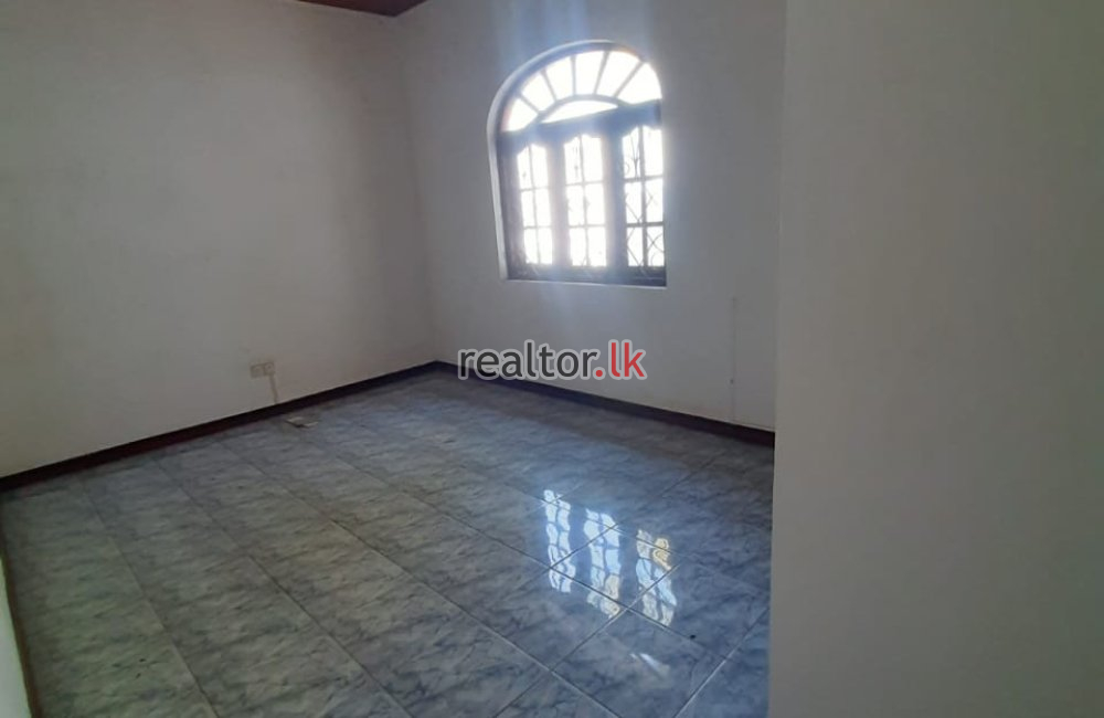 House For Sale In Randoli Lane Colombo 05