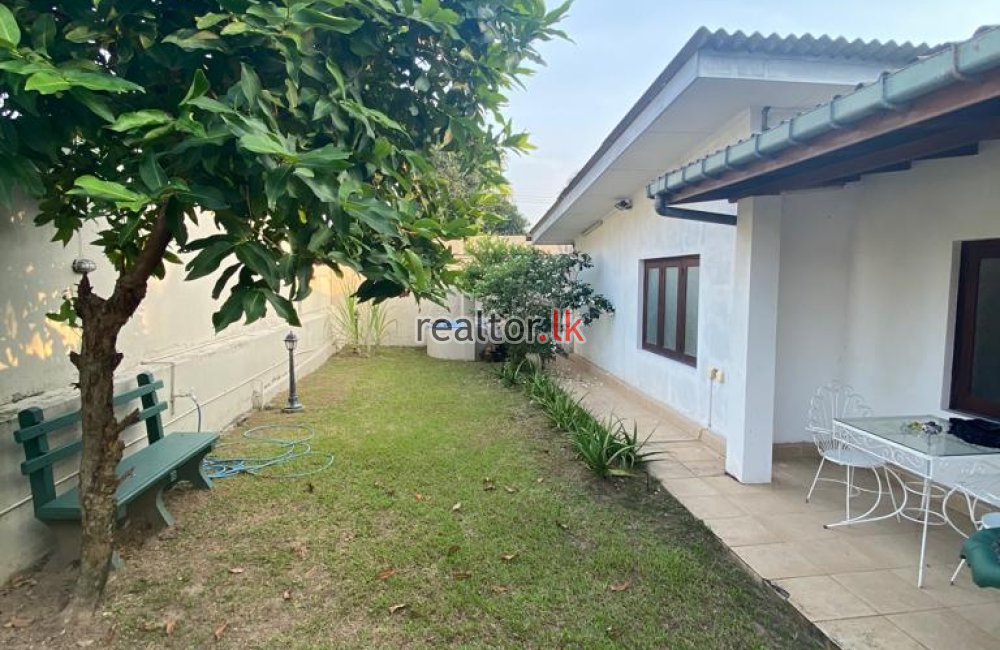 Muttettugoda Road House For Sale