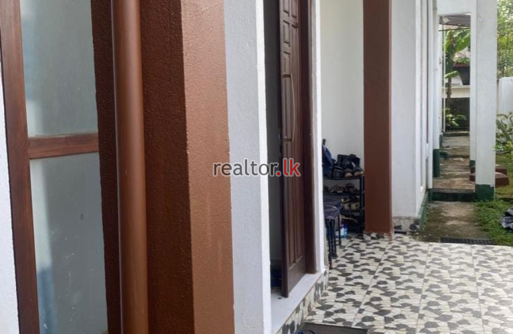 House For Sale At Kahanthota Rd Malabe