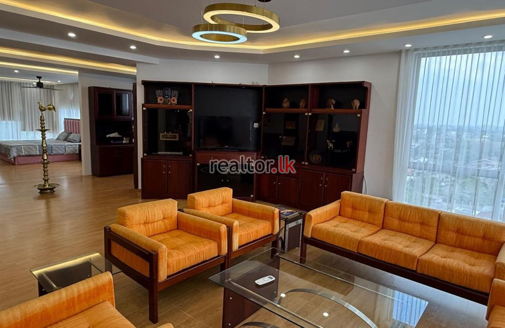 Six Bed For Sale In 2000 Plaza Residencies Kotte